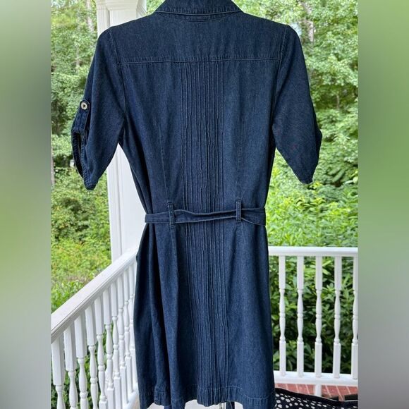 Vintage A-list Denim Full Button Dress with belt.  Size 9-10. - Picture 2 of 6